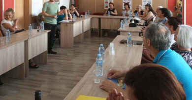 746164569
